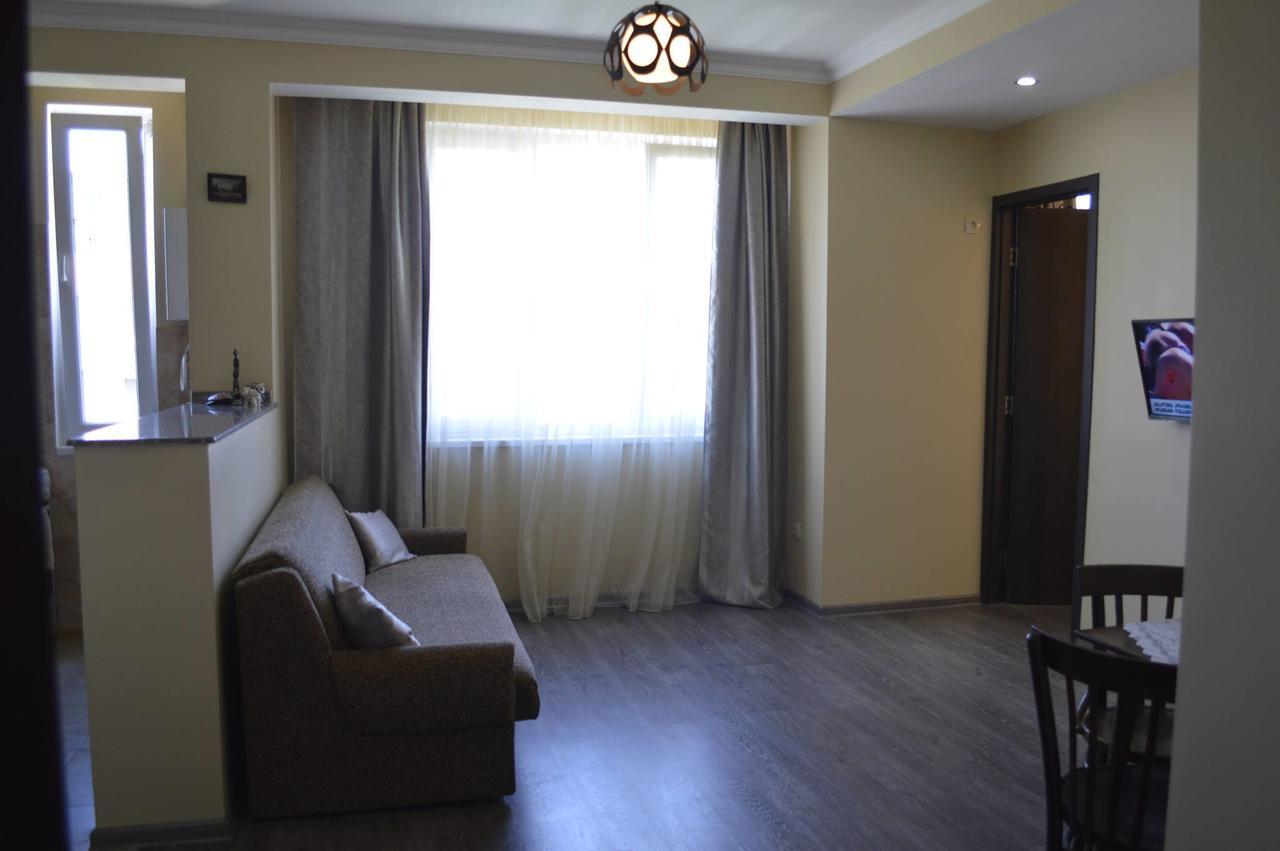 באטומי Apartment Near Park 36 מראה חיצוני תמונה